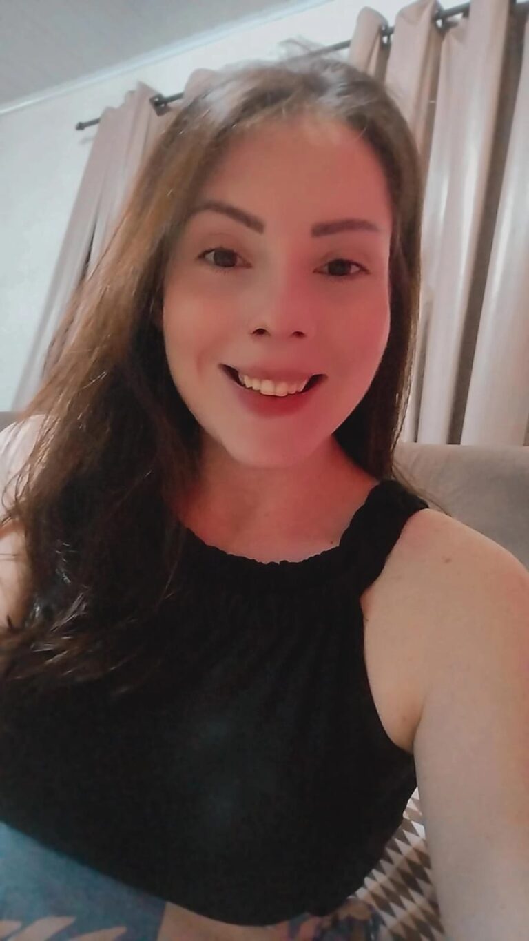 Foto da autora Bárbara Sabadini