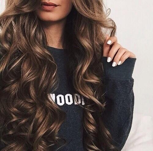 cabelo ondulado meio